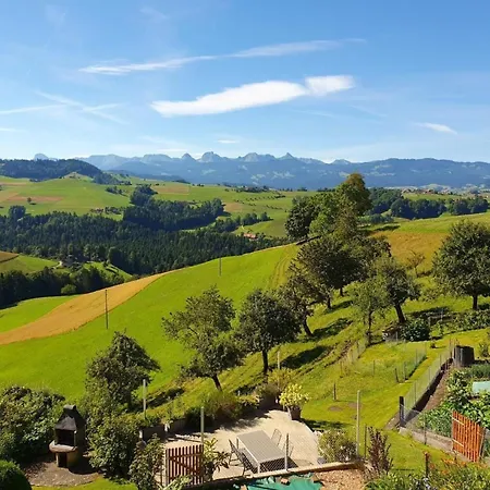 In Einem Heimeligen Berner-stoeckli By Interhome شقة